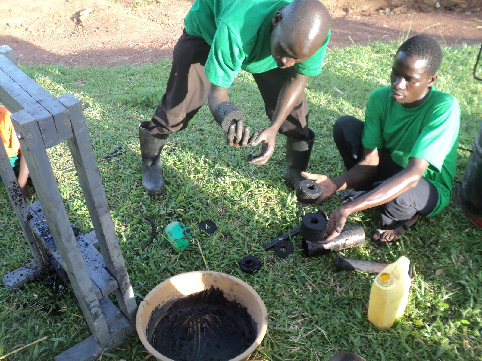 Solar aided volcanic rock stove saves kitchen bills in Ugandan district