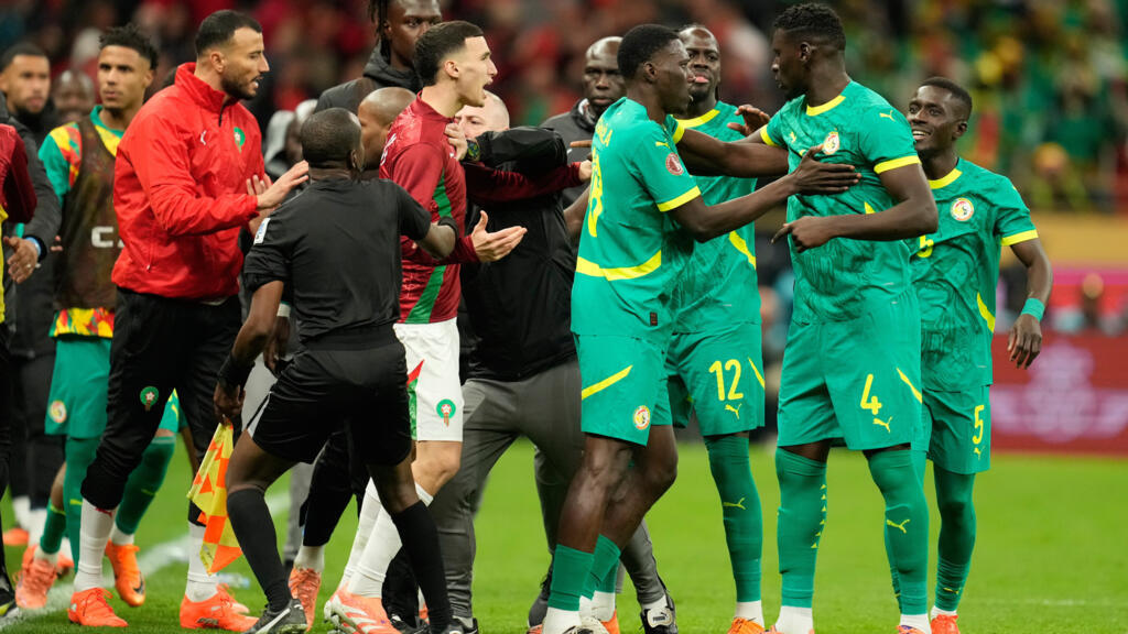 Chaos at Africa Cup of Nations final after Senegal players walk off field